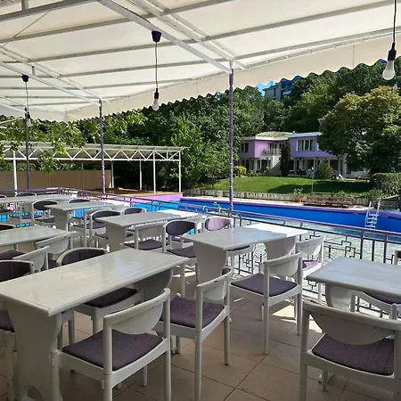 Hotel рива 2*